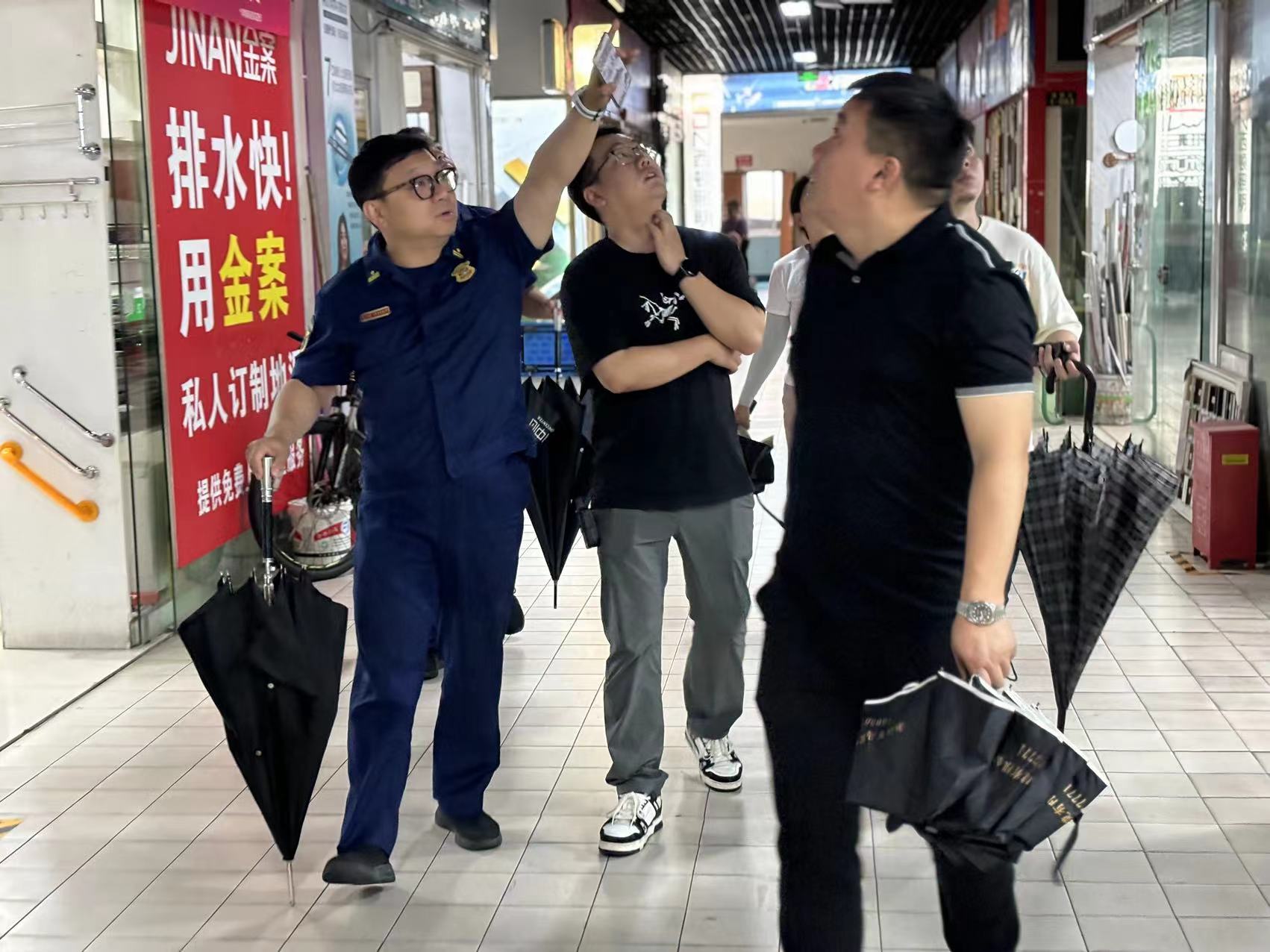 拱墅区消防大队走访检查了Z6尊龙凯时市场