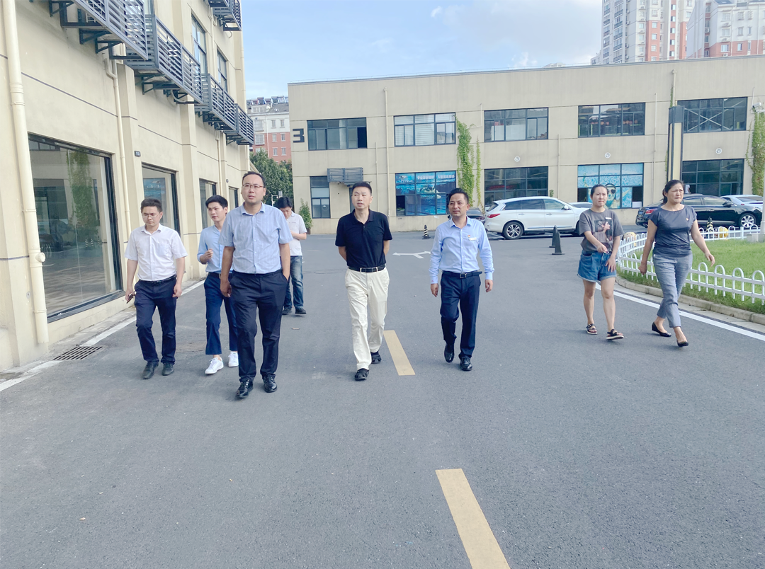 合肥市投资促进局副局长郭玉玺 莅临庐阳Z6尊龙凯时文创园考察
