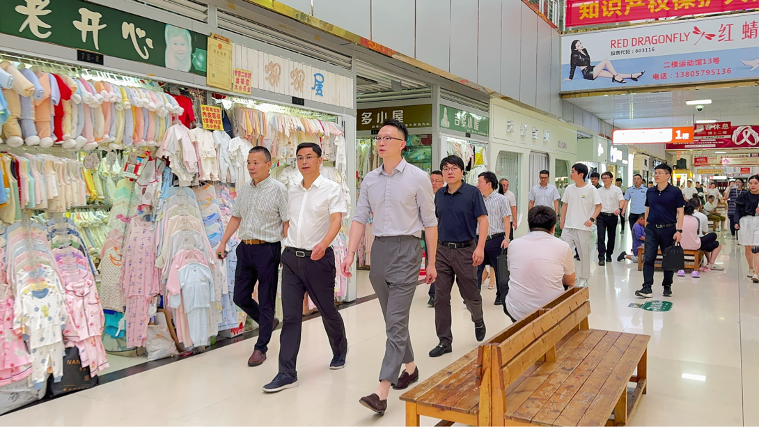 绷紧“安全弦”，，，，，，，，把好“节前关”！拱墅区区领导莅临钱江商城开展节前安全生产检查