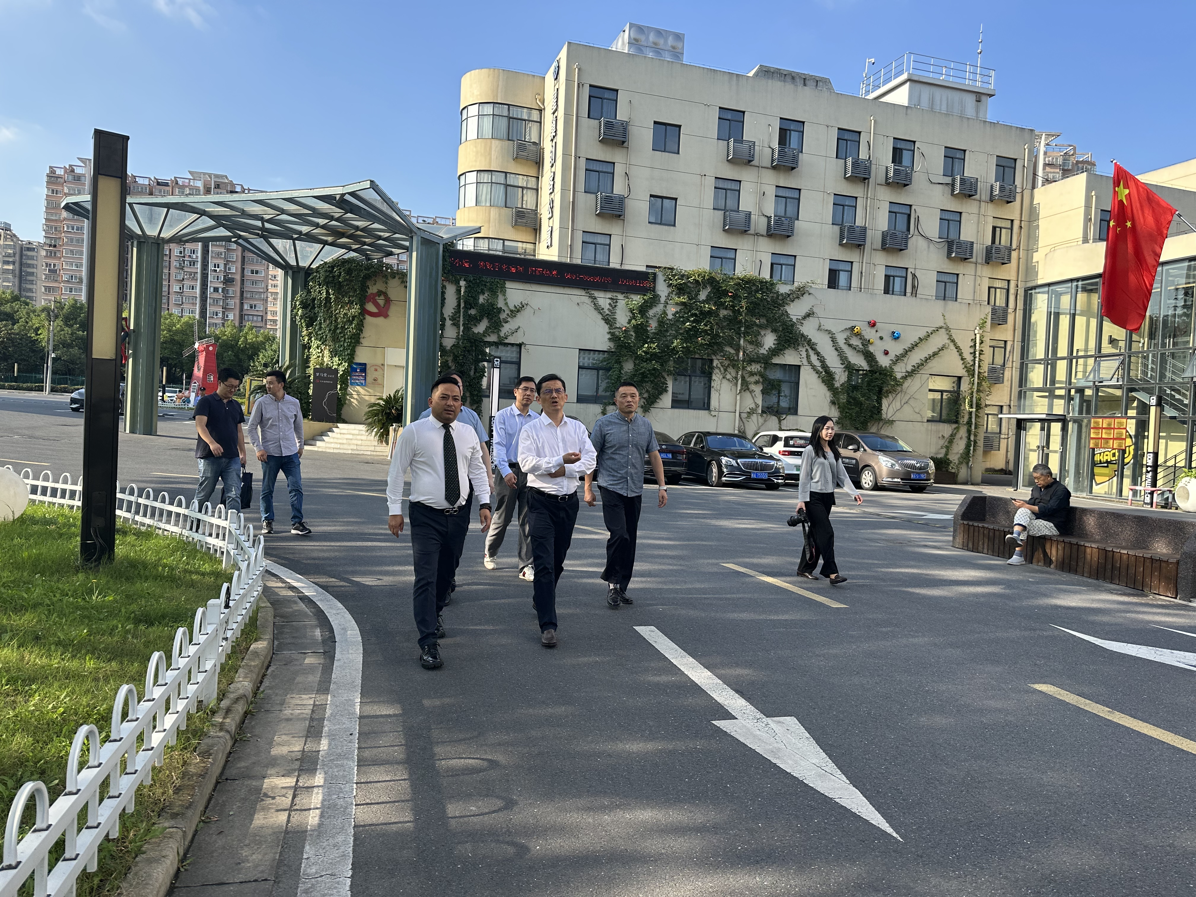   庐阳区委书记高强莅临庐阳Z6尊龙凯时文创园调研