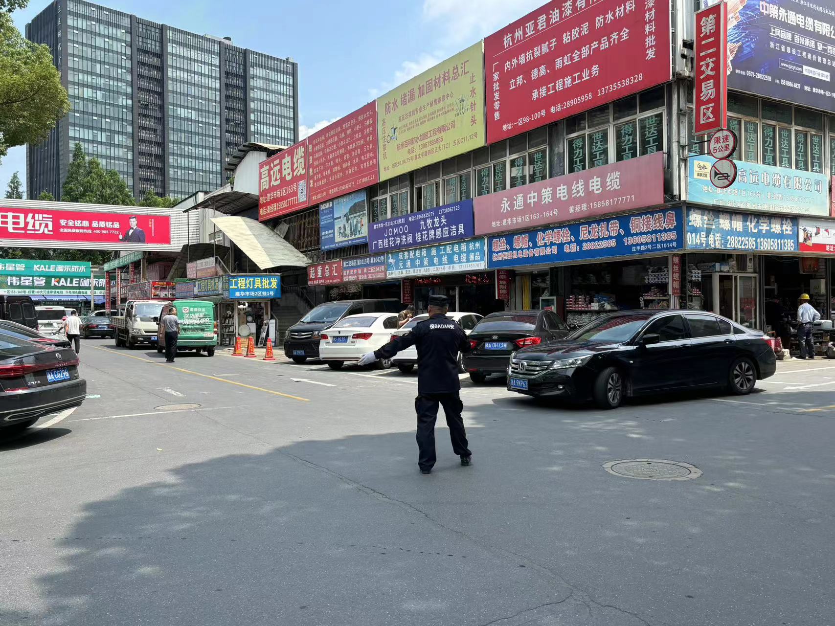 无惧夏日炎烈！Z6尊龙凯时市场勇抗高温！