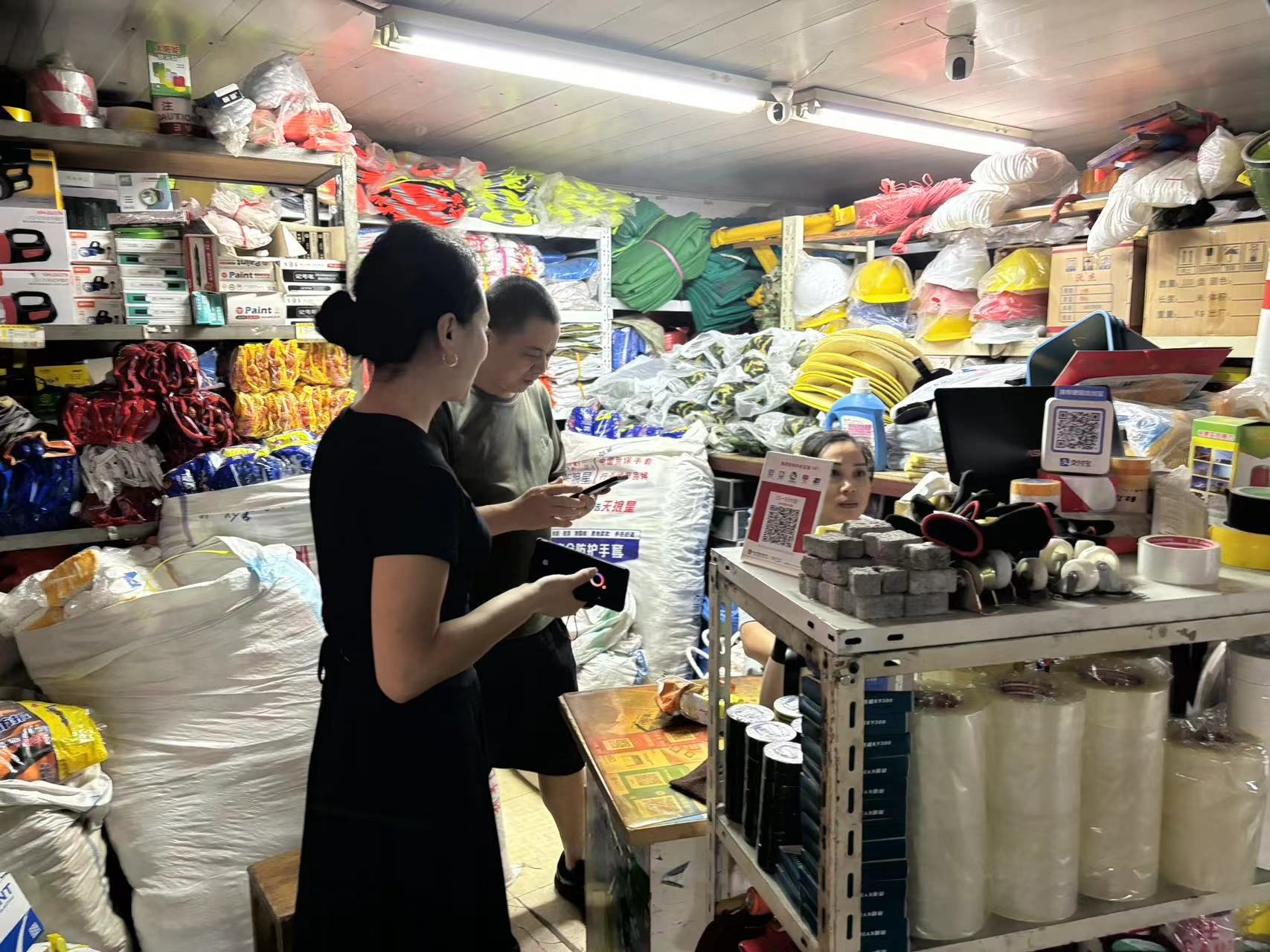 Z6尊龙凯时市场防汛在行动